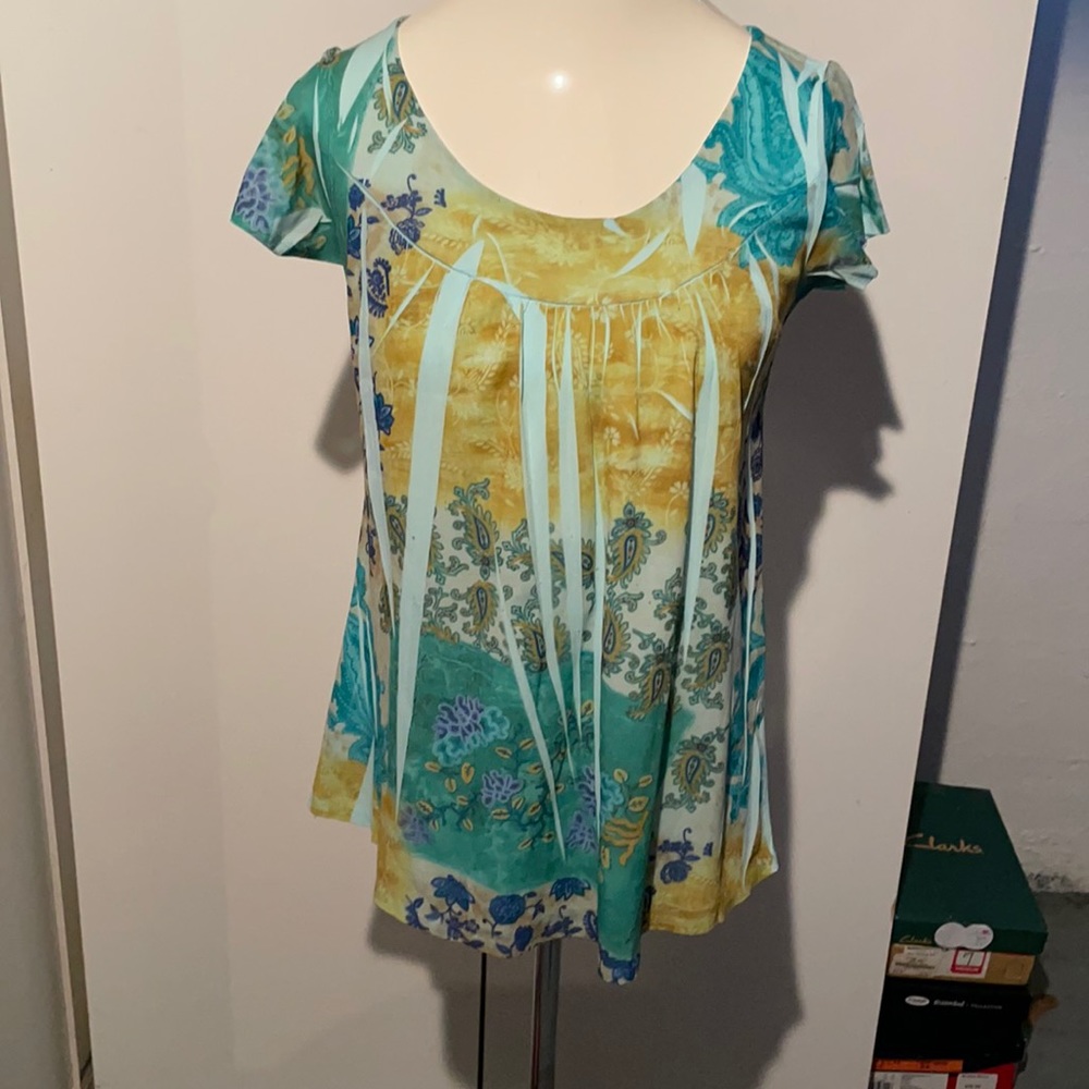 Very cute summer blouse crimped